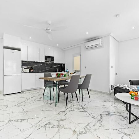Apolo Beach Front - Sea View Luxury Apartment Torrevieja Zewnętrze zdjęcie