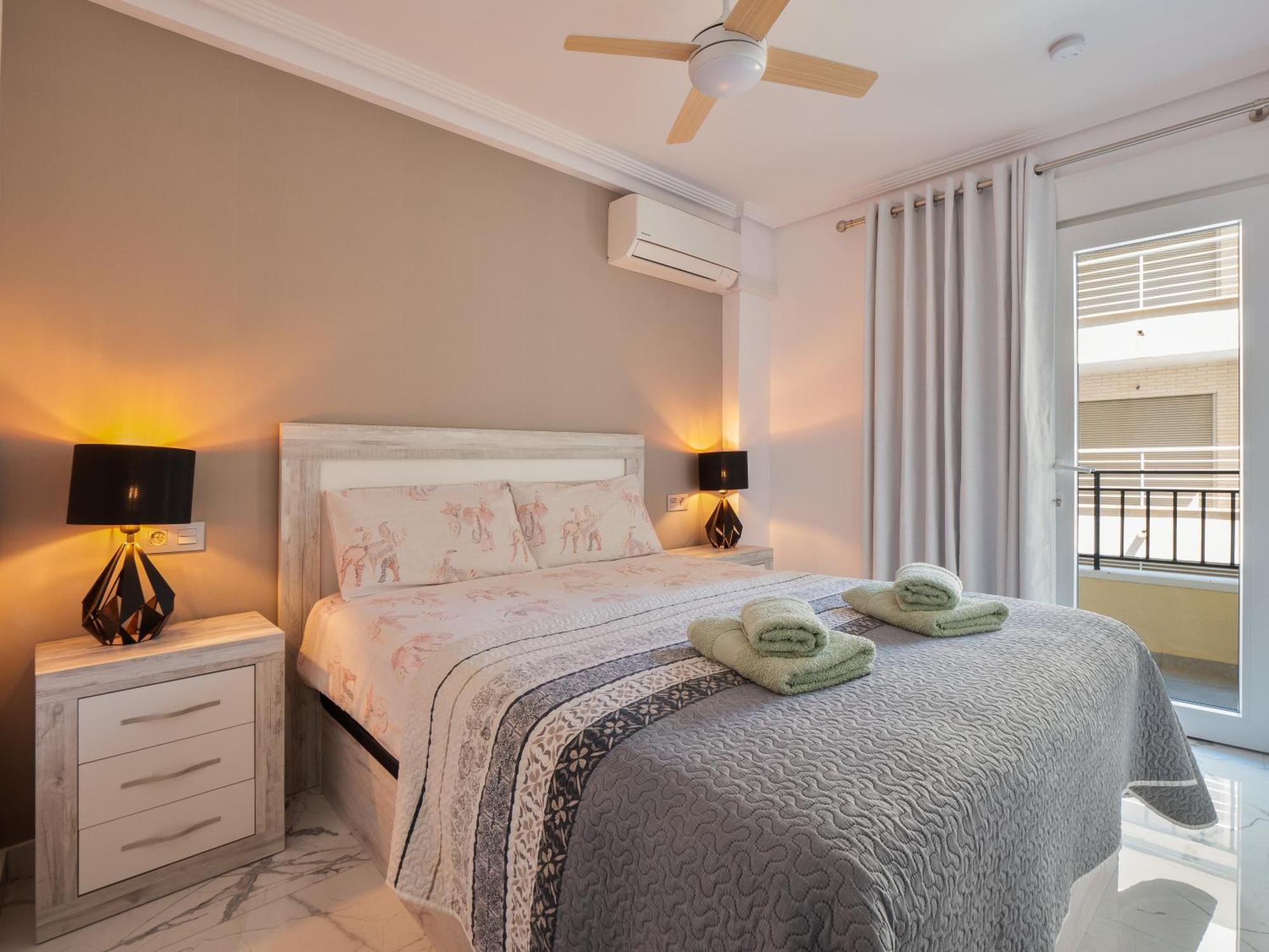 Apolo Beach Front - Sea View Luxury Apartment Torrevieja Zewnętrze zdjęcie