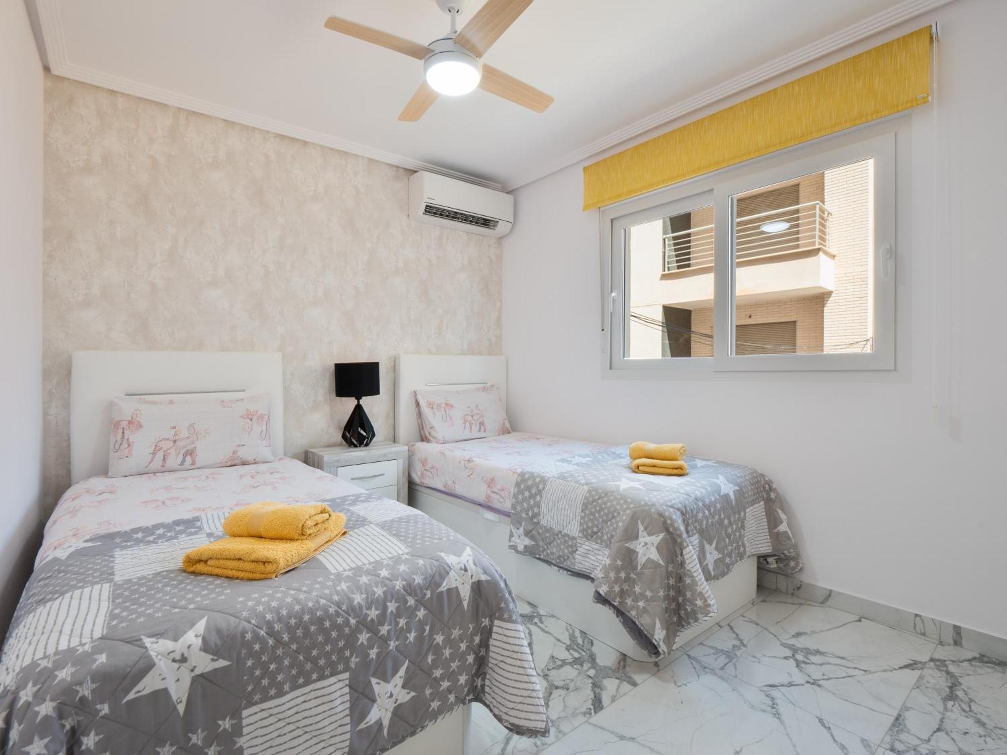 Apolo Beach Front - Sea View Luxury Apartment Torrevieja Zewnętrze zdjęcie